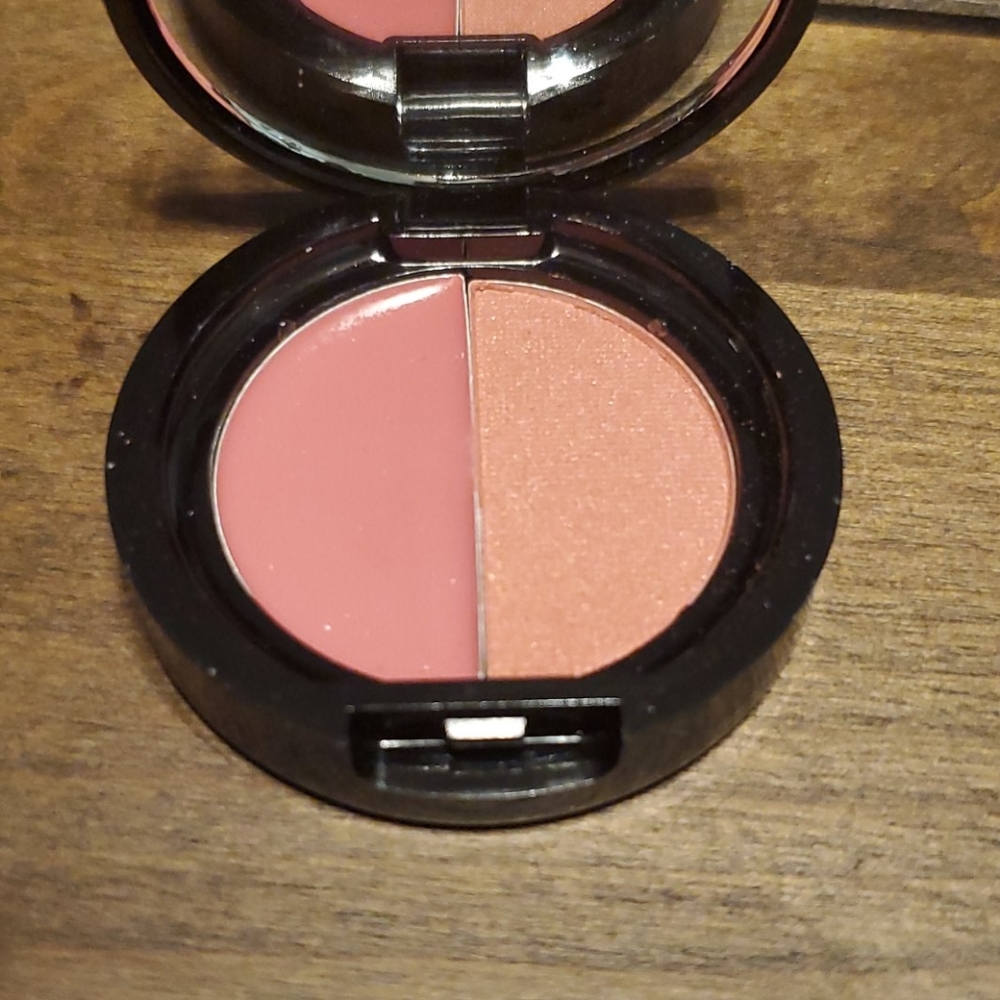 Beauty crop blush duo
